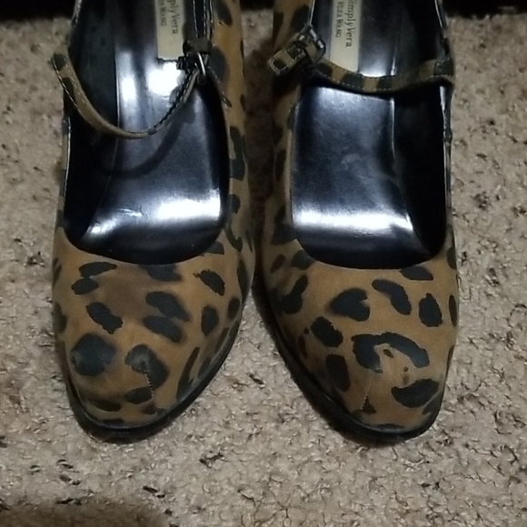 leopard high heals - Picture 2 of 4